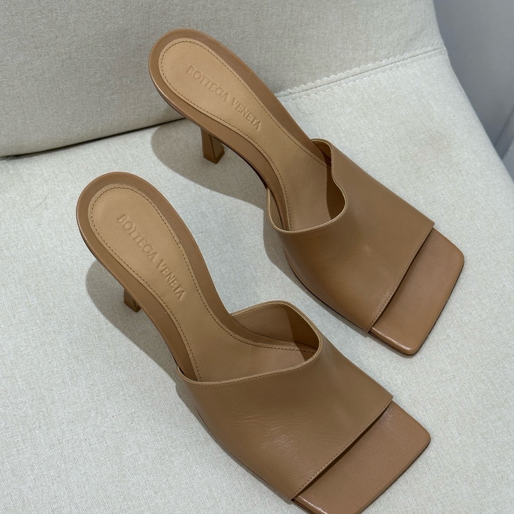 Bottega Veneto Heels in box, new